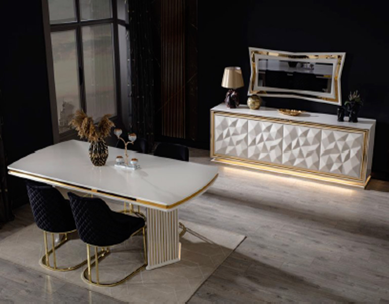 LUNA DINING ROOM